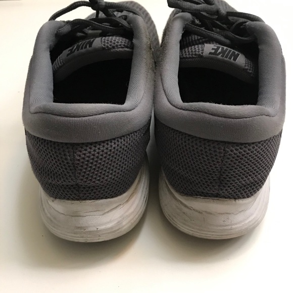 Nike Revolution 4 (908988-010) Athletic Shoe - Picture 9 of 9